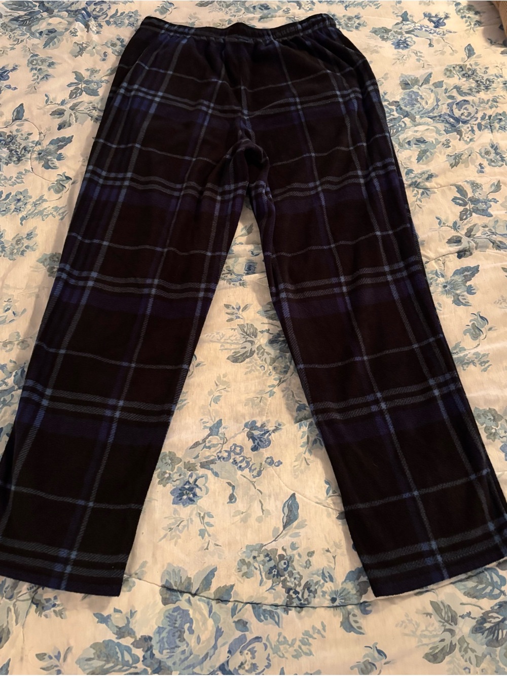 Perry Ellis Black Plaid Lounge Pants with Blue Accents